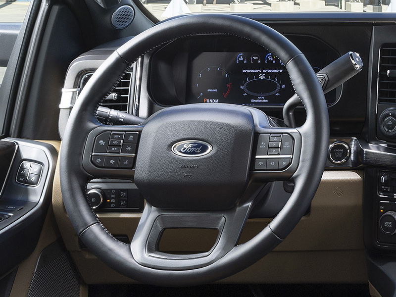 2023 Ford Super Duty chassis cab - cockpit